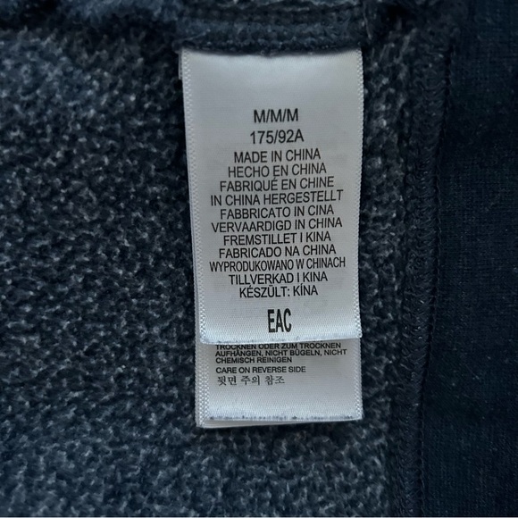 Marmot Men’s Blue Hoodie With Mustard Lining Kangaroo Pocket Size Medium. - Picture 8 of 9